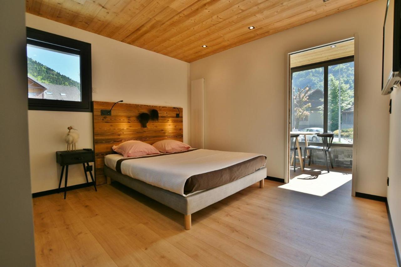Bel Appartement Centre De Thones Lumineux Et Spacieux Neuf Eksteriør billede